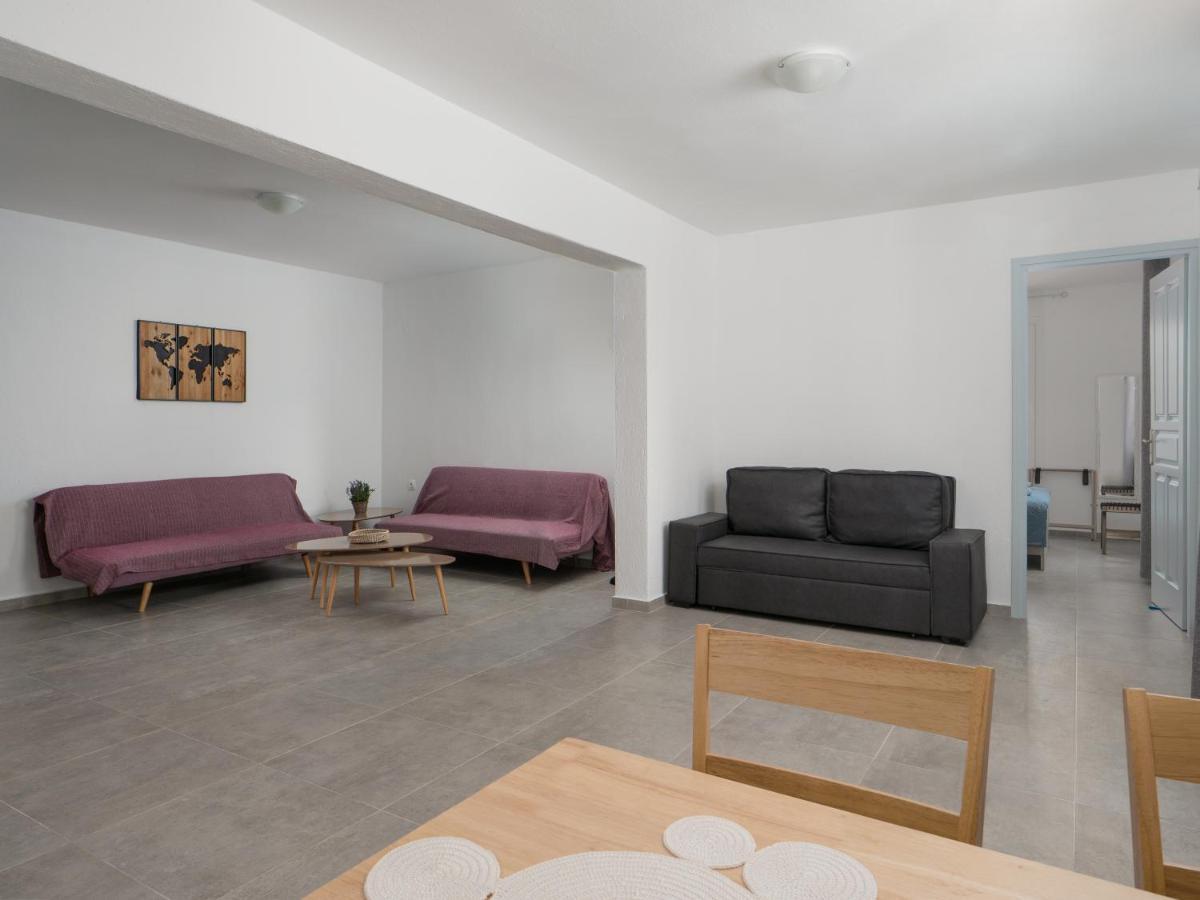 Villa Aura Pine 阿齐亚·佩拉加 外观 照片